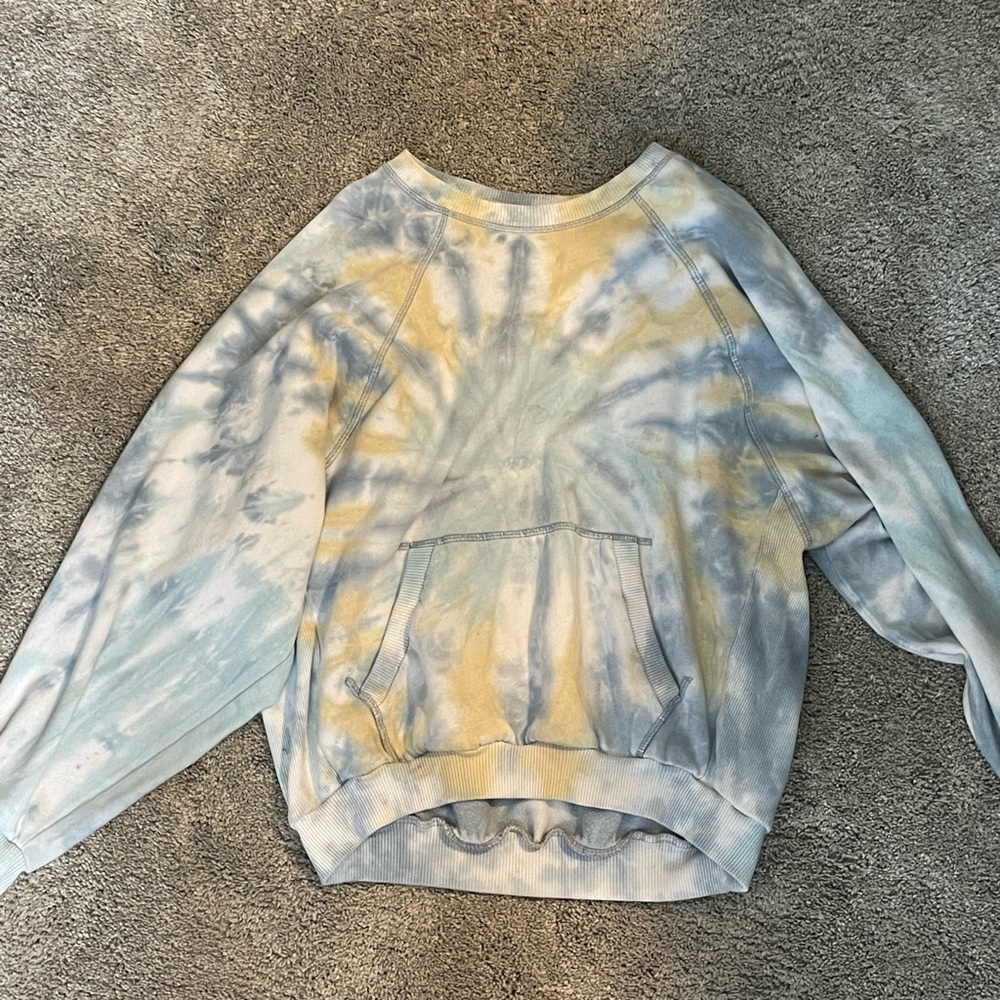 Aeropostale tie-dye crew neck